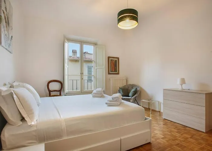 Apartament Palazzo Borghese 2 Bedroom *