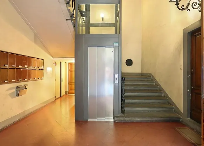 Apartament Palazzo Borghese 2 Bedroom Florencja